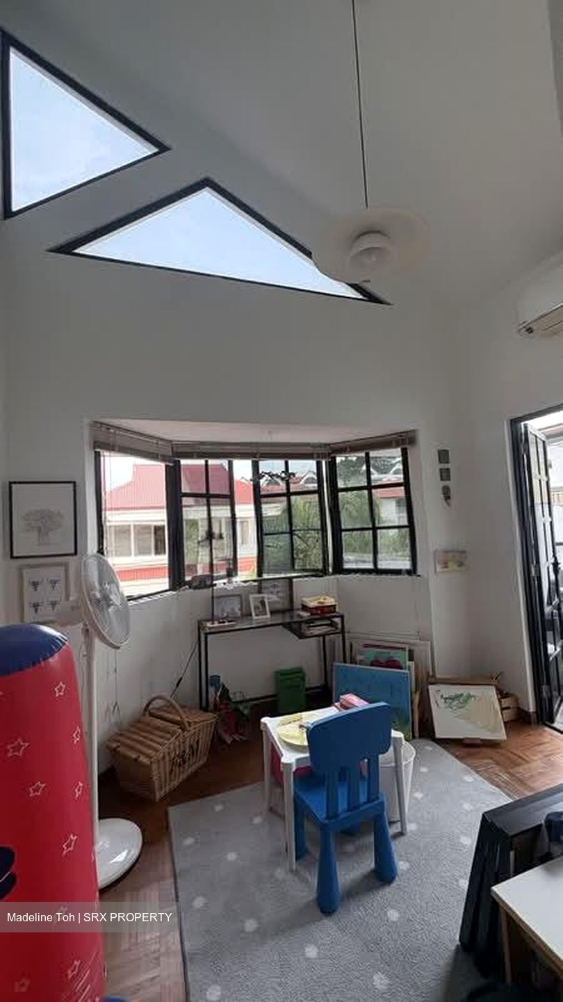 Jalan Lim Tai See (D10), Terrace #559570421